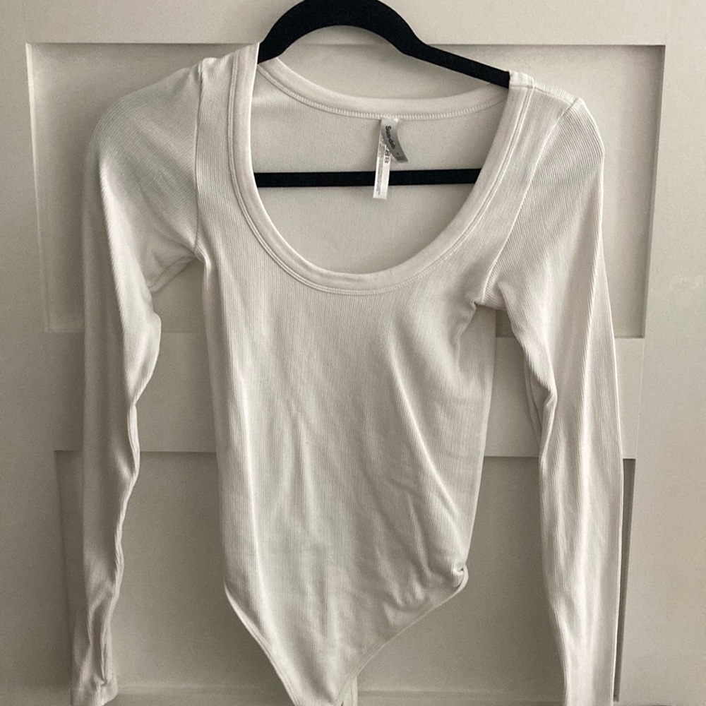 Aritzia bodysuit